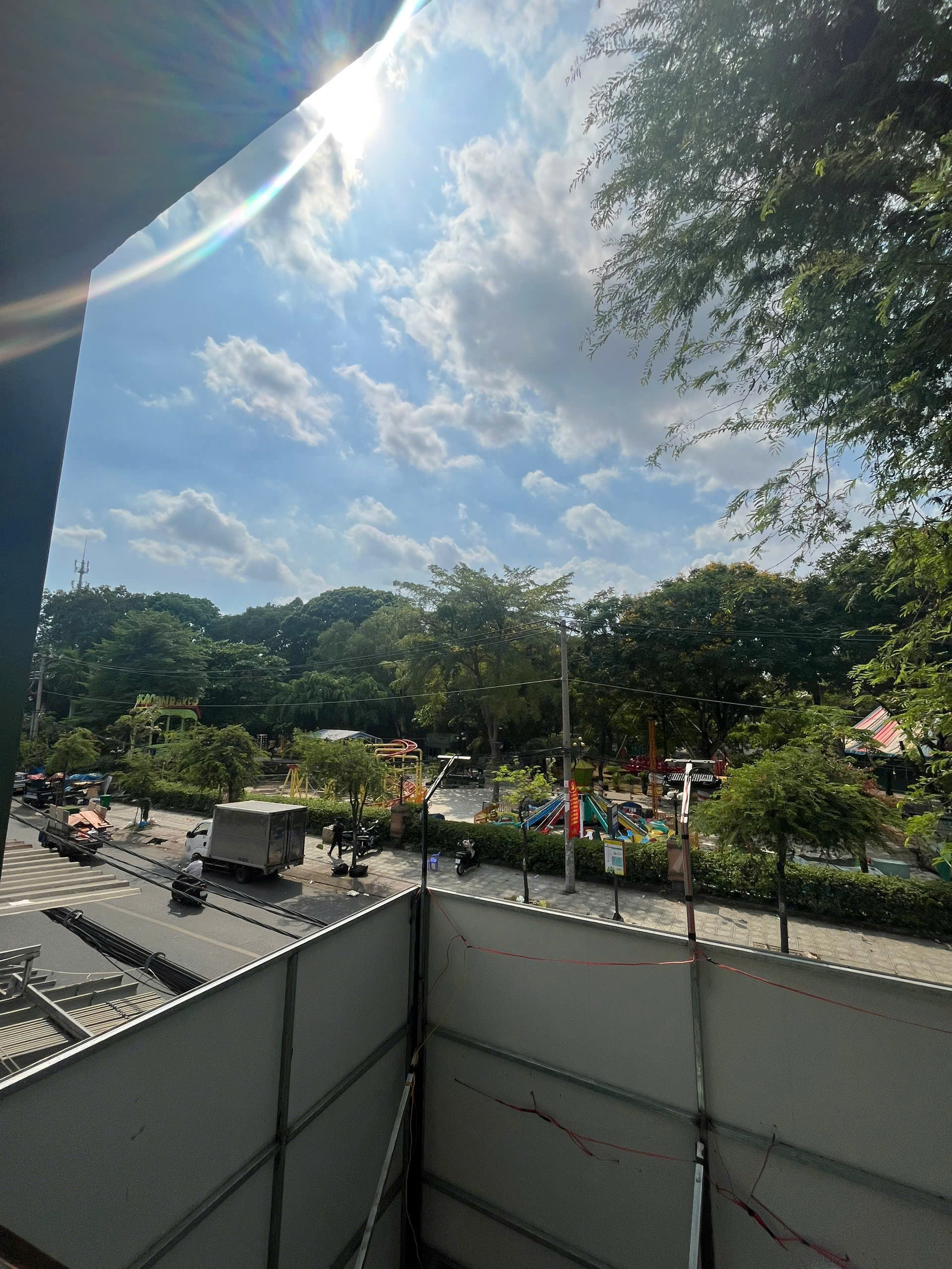 z7028512490573_79640af4f86ef296322903f4f1024ebf