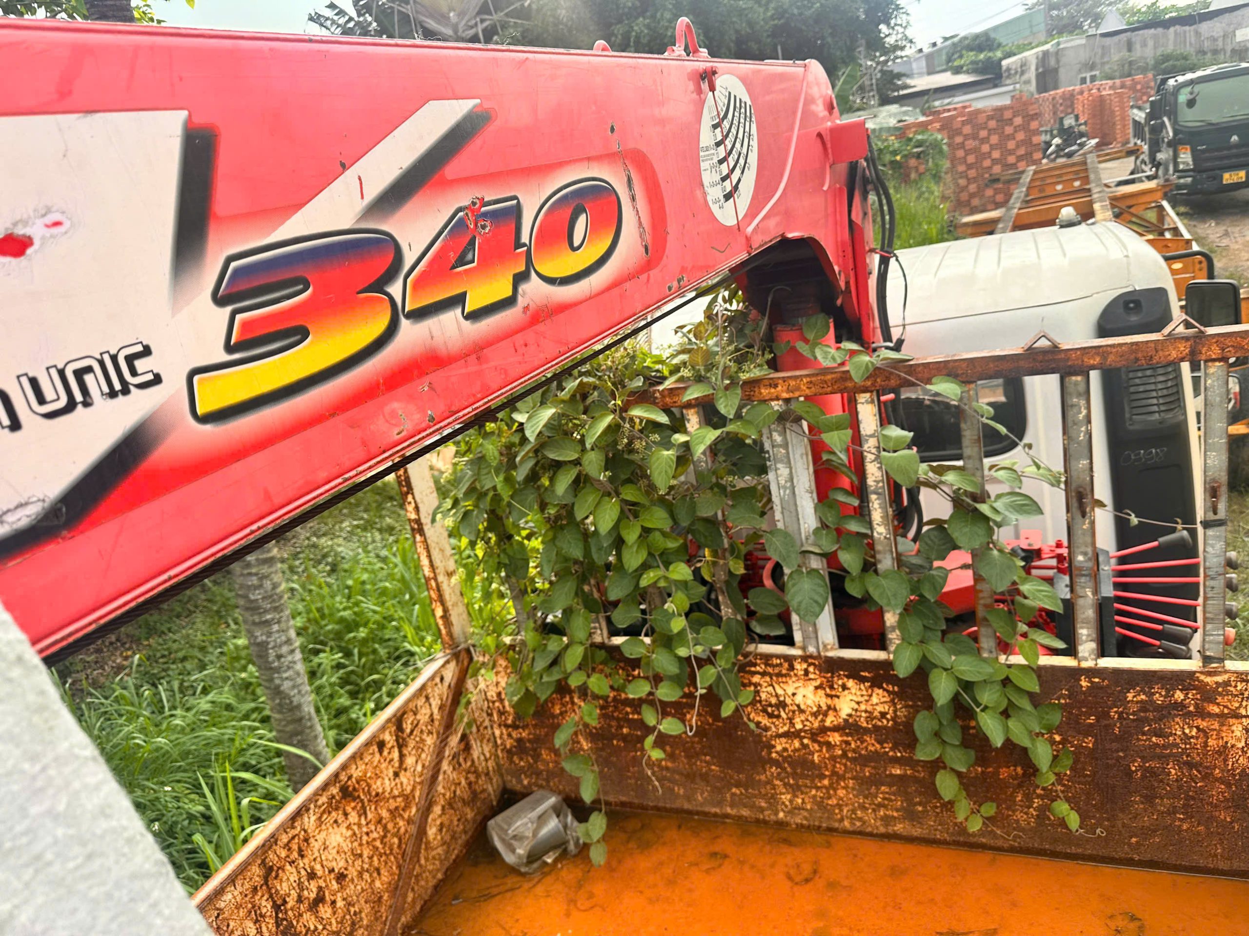 z7304035905992_c9348eda50909445fe13bfcd95734606